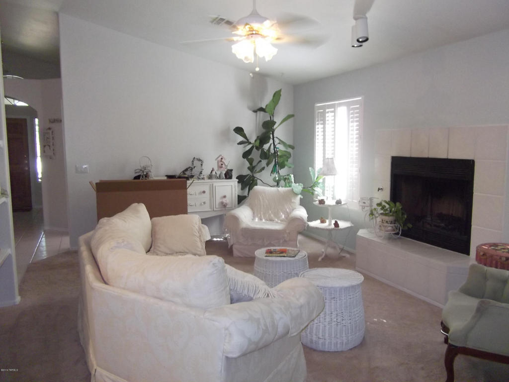 8995 N Eaglestone Loop, Tucson, AZ 85742 photo 5