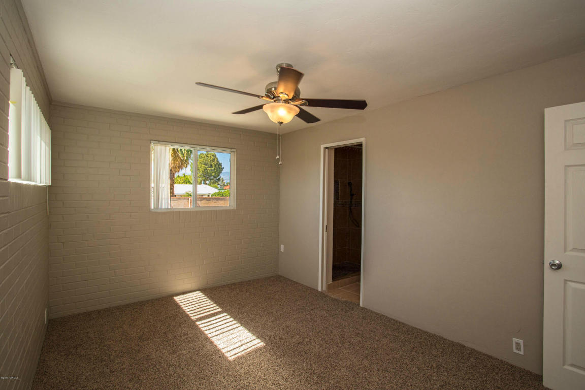 7301 E Kenyon Dr, Tucson, AZ 85710 photo 14
