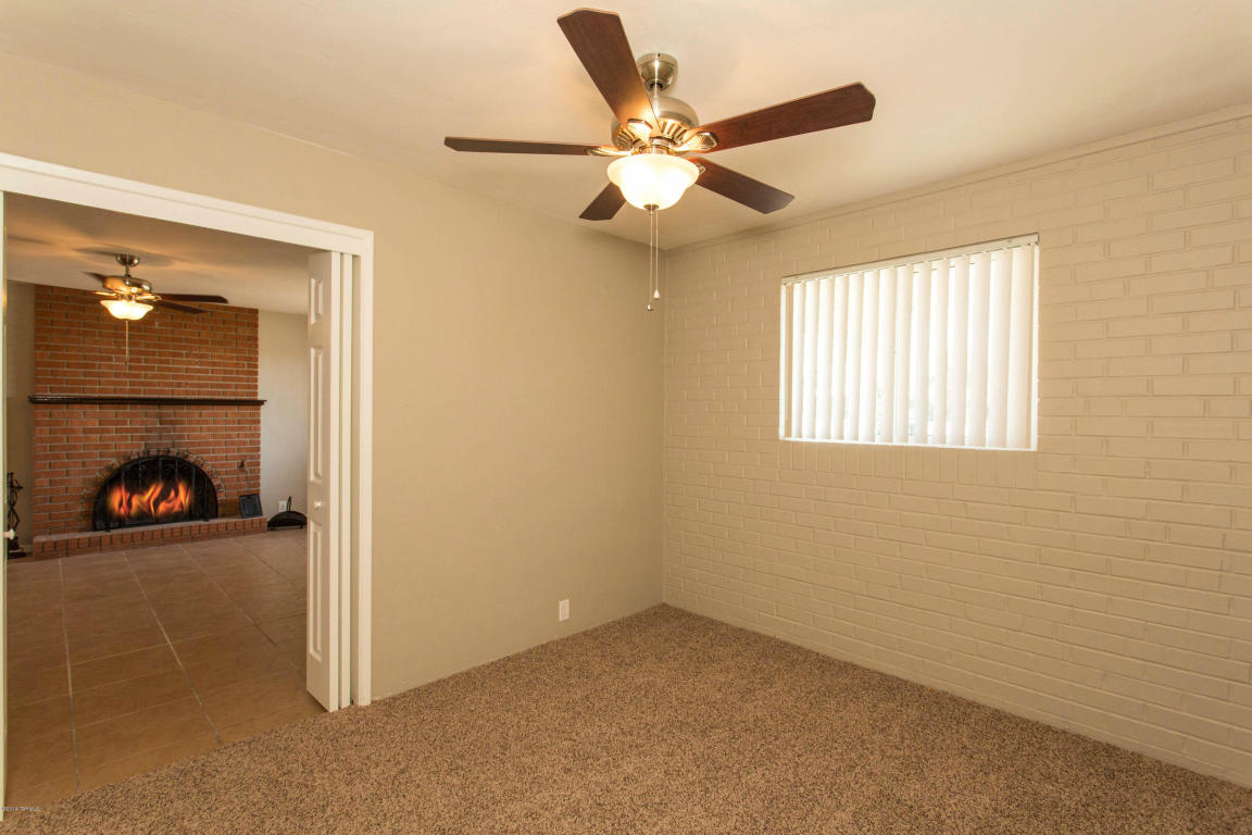 7301 E Kenyon Dr, Tucson, AZ 85710 photo 10