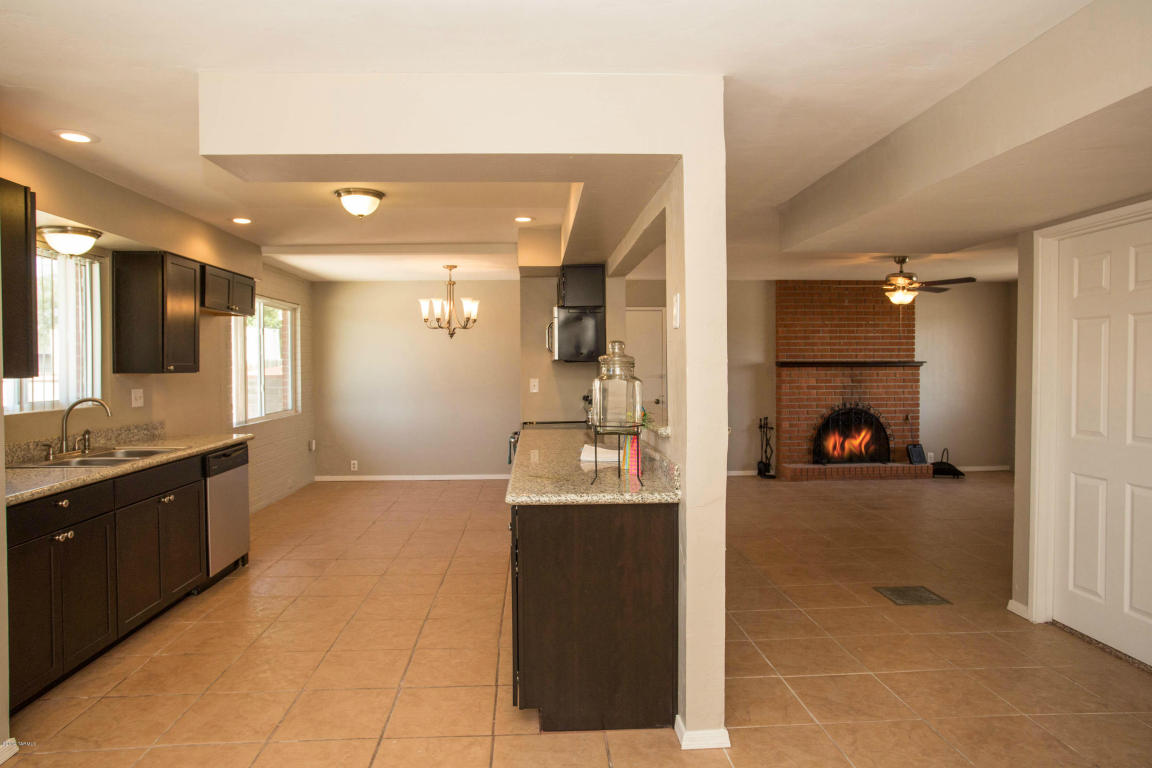 7301 E Kenyon Dr, Tucson, AZ 85710 photo 6