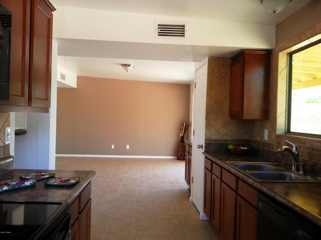 2130 E Bantam Rd, Tucson, AZ 85706 photo 6