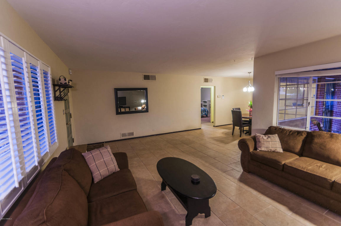 1545 E Hampton Dr, Tucson, AZ 85719 photo 5