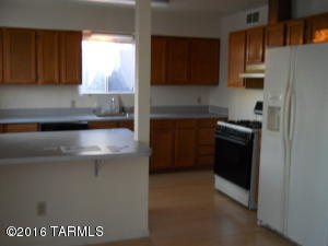 905 W Palomas Dr, Willcox, AZ 85643 photo 6