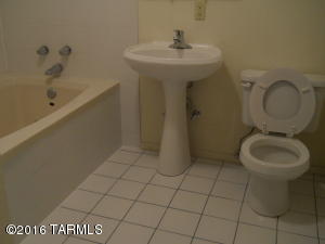 905 W Palomas Dr, Willcox, AZ 85643 photo 9