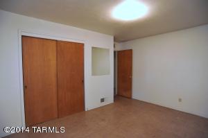 3901 E Hampton Pl, Tucson, AZ 85712 photo 6