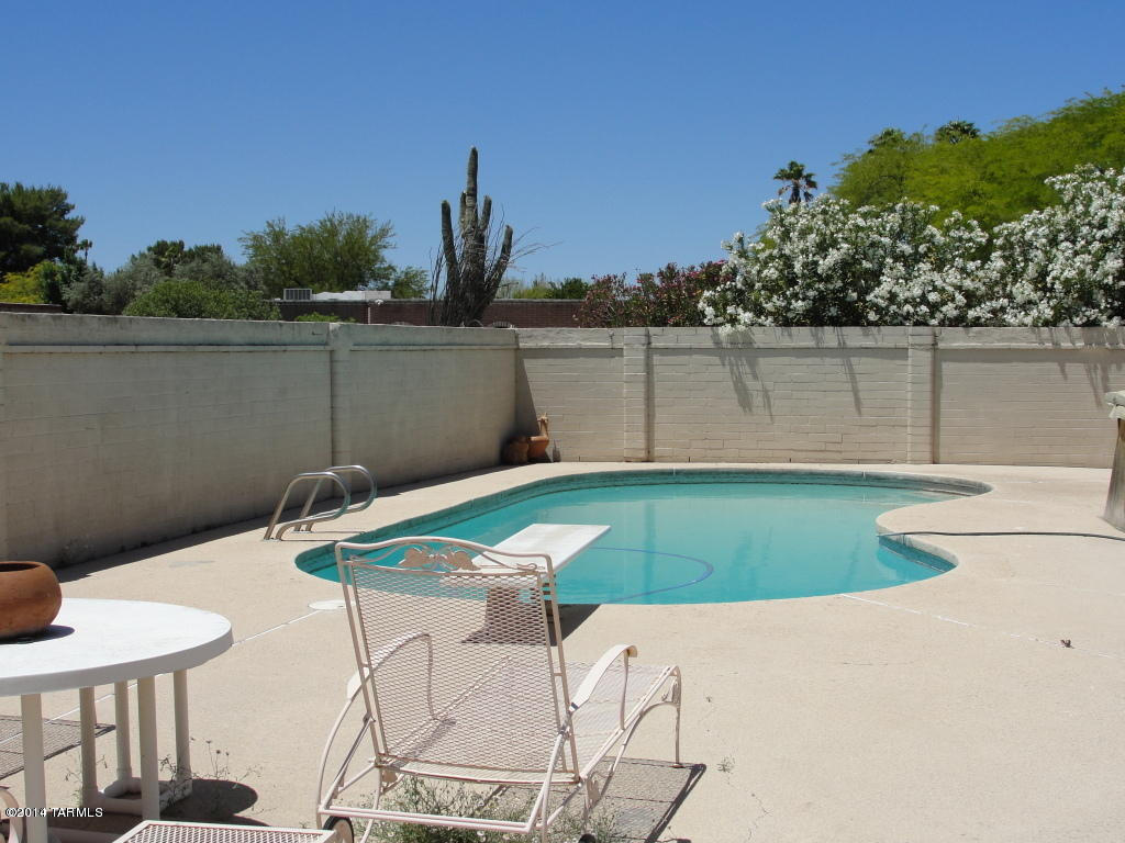 7600 E Hampton Pl, Tucson, AZ 85715 photo 1