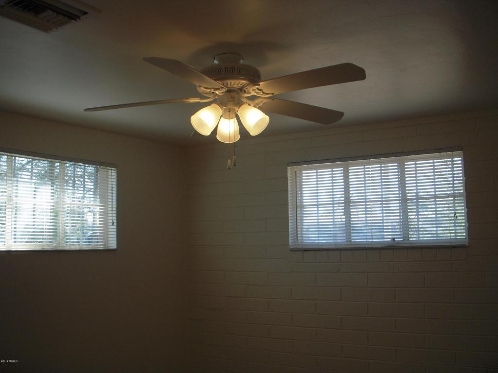 4533 E 28th St, Tucson, AZ 85711 photo 10