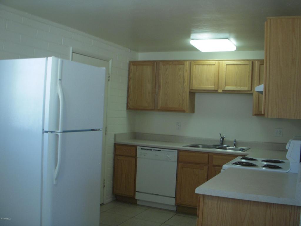 4533 E 28th St, Tucson, AZ 85711 photo 4