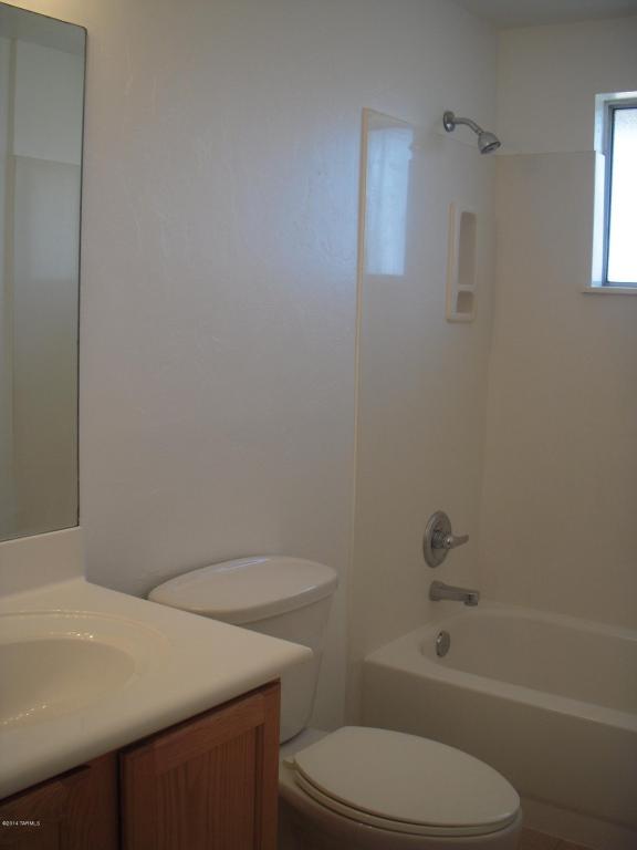 4533 E 28th St, Tucson, AZ 85711 photo 8