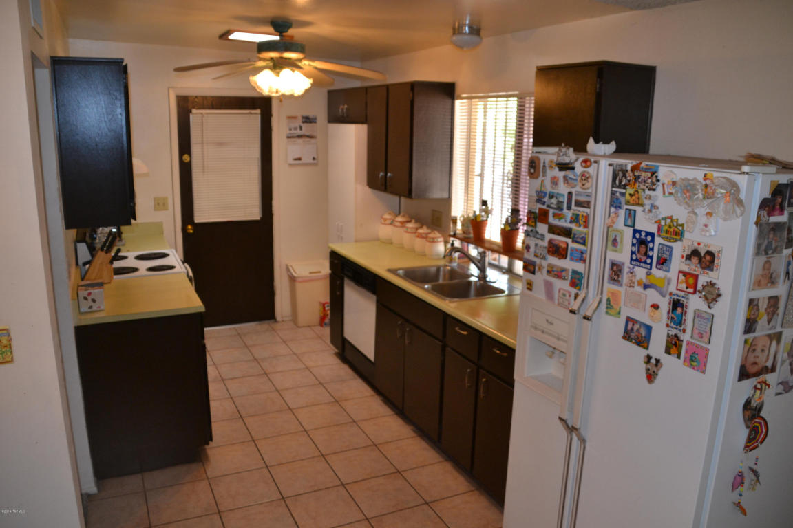 2002 E Honeysuckle St, Tucson, AZ 85706 photo 2