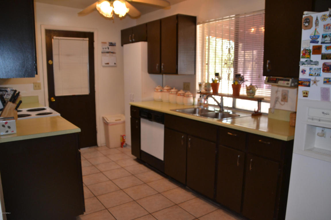 2002 E Honeysuckle St, Tucson, AZ 85706 photo 17