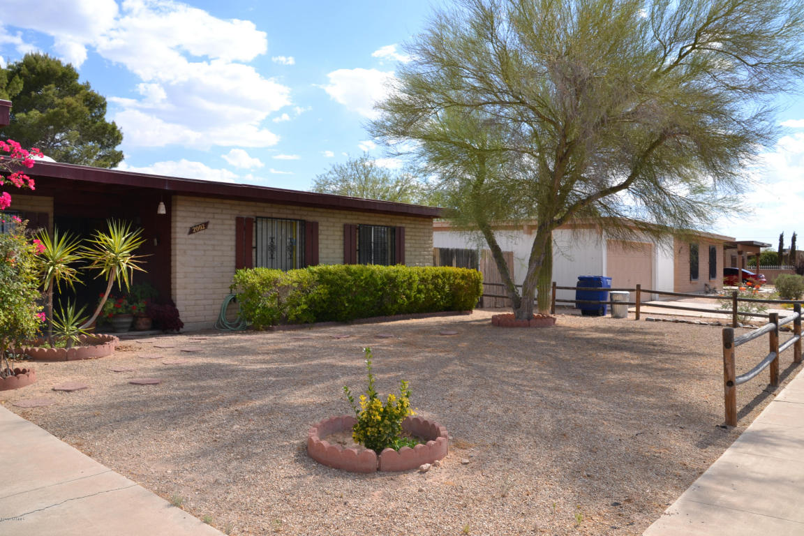 2002 E Honeysuckle St, Tucson, AZ 85706 photo 9