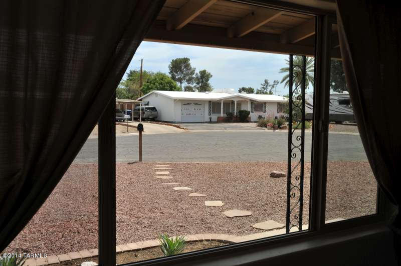 3849 Edison Pl, Tucson, AZ 85716 photo 2