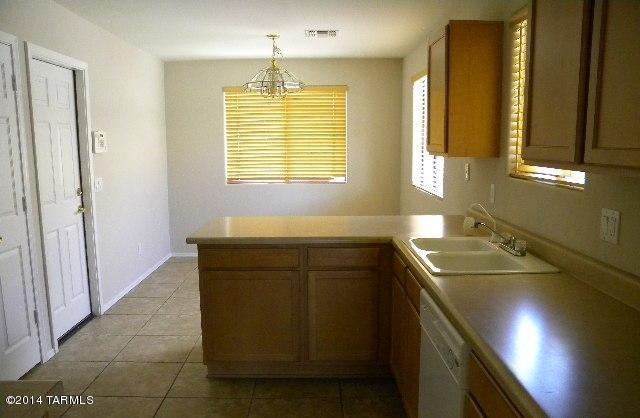 8511 E Sarnoff Ridge Loop, Tucson, AZ 85710 photo 7