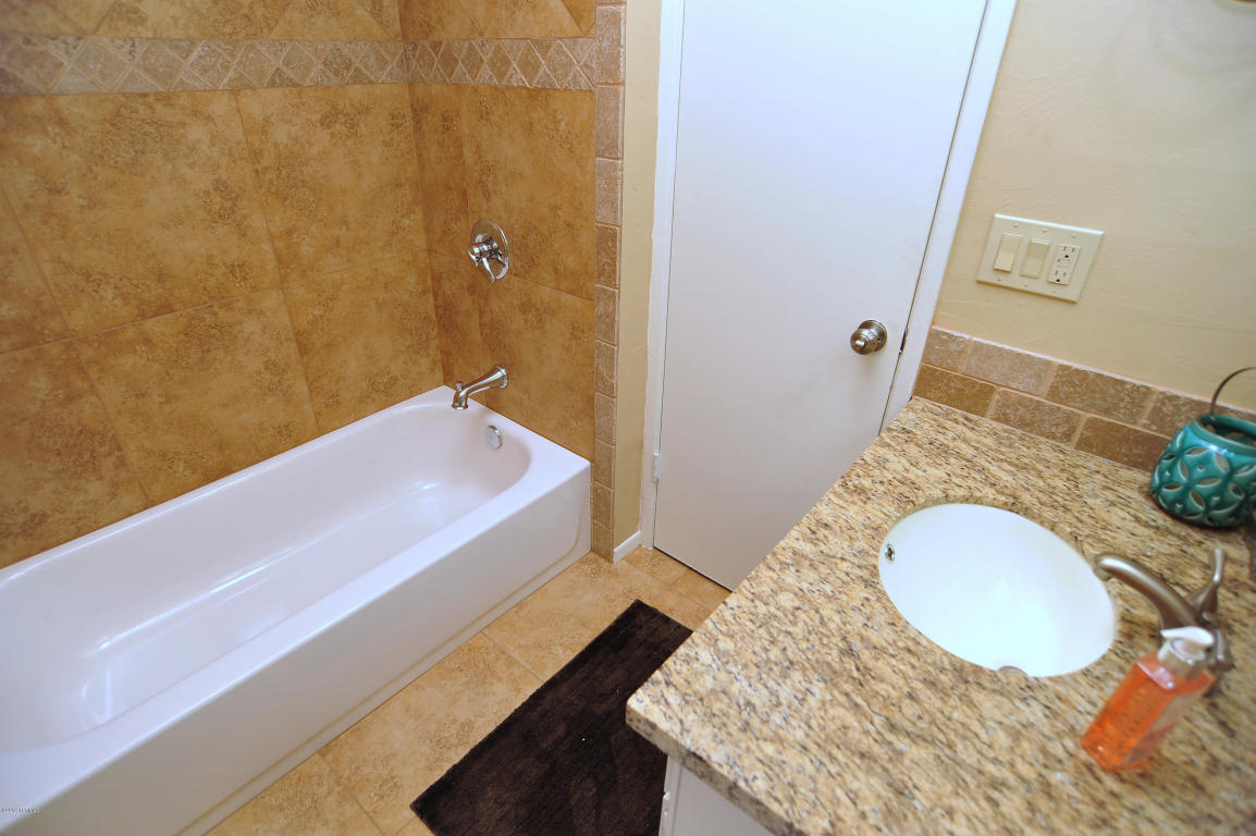 7204 E Tamara Dr, Tucson, AZ 85730 photo 24