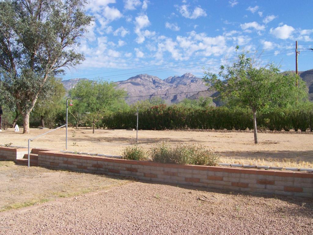 9391 E Walnut Tree Cir, Tucson, AZ 85749 photo 6