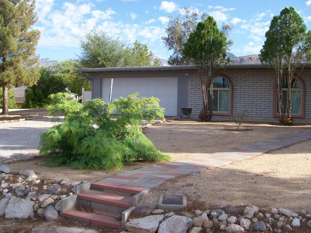 9391 E Walnut Tree Cir, Tucson, AZ 85749 photo 2