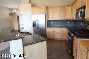1046 S Seldon Pl, Vail, AZ 85641 photo 2