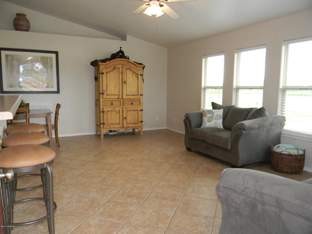 10558 E Oneil Rd, Hereford, AZ 85615 photo 2
