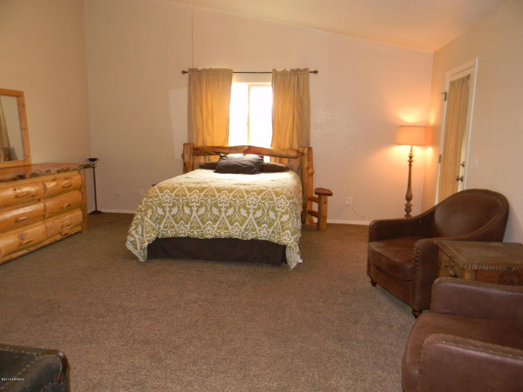 10558 E Oneil Rd, Hereford, AZ 85615 photo 11