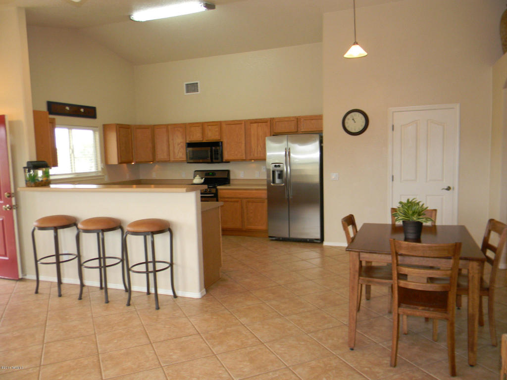 10558 E Oneil Rd, Hereford, AZ 85615 photo 5