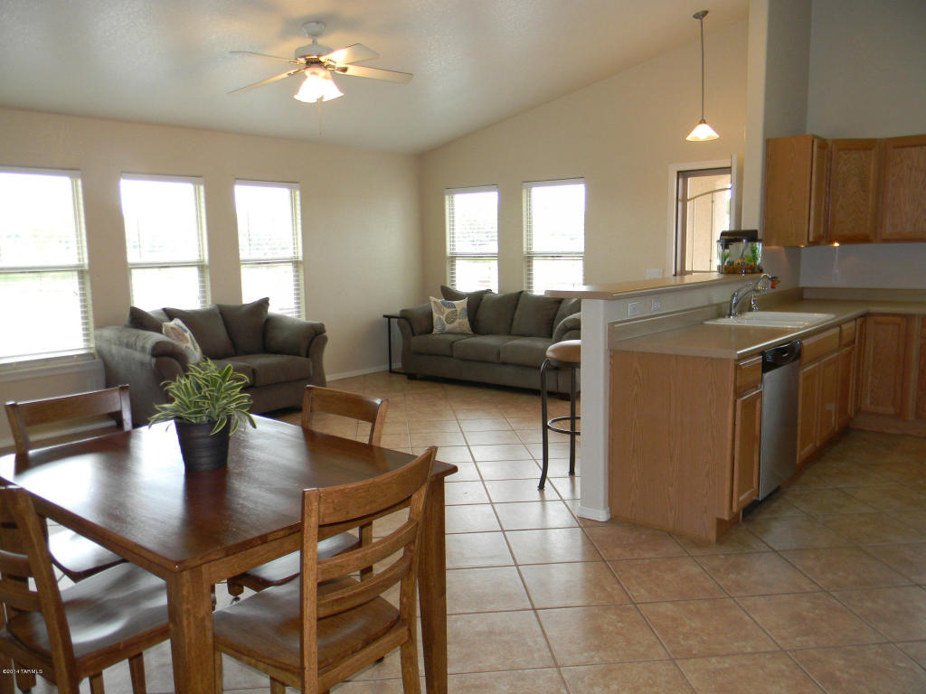 10558 E Oneil Rd, Hereford, AZ 85615 photo 6