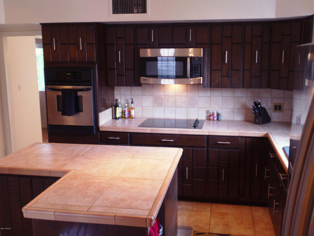 6821 E 3rd St, Tucson, AZ 85710 photo 2