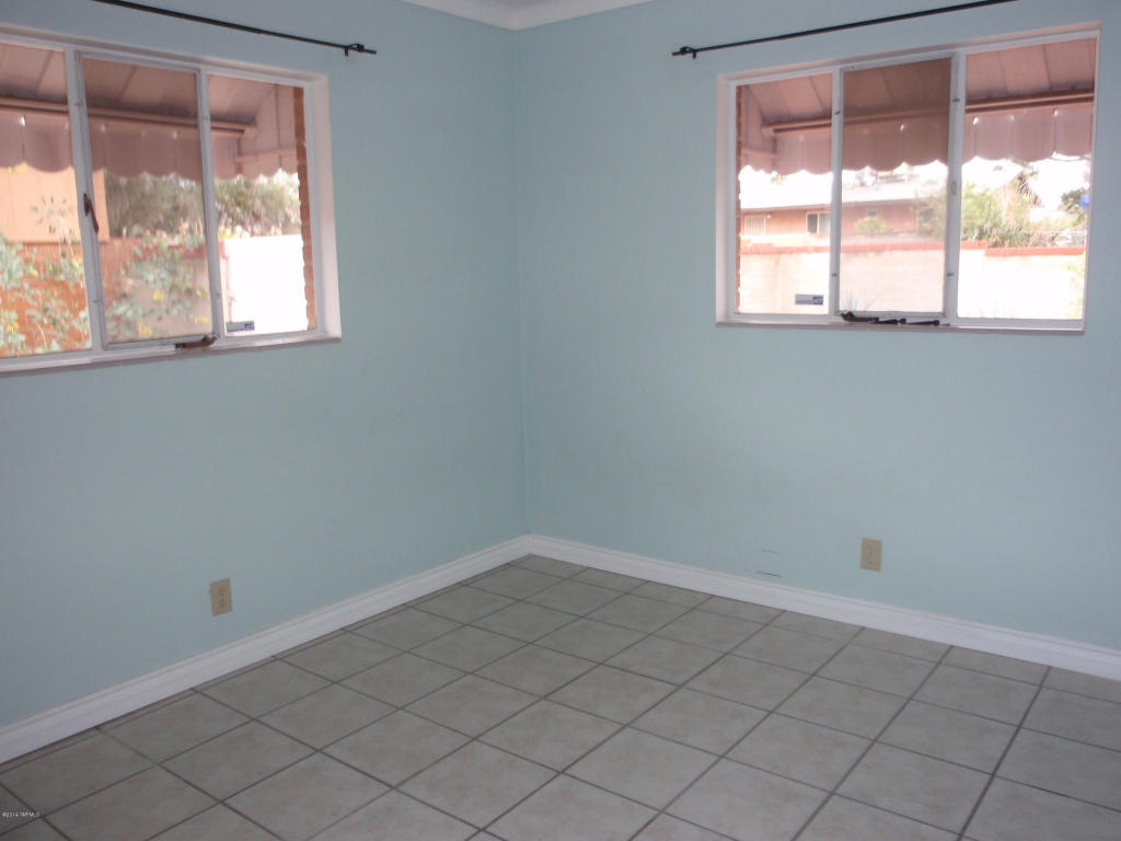 810 E Silver St, Tucson, AZ 85719 photo 12