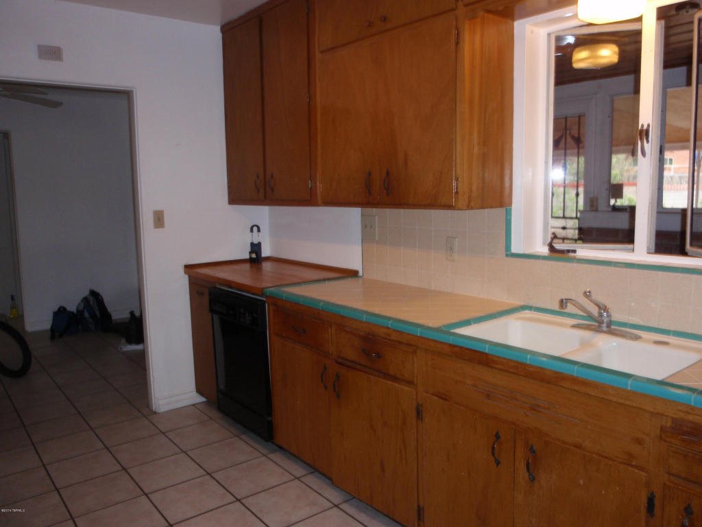 810 E Silver St, Tucson, AZ 85719 photo 8