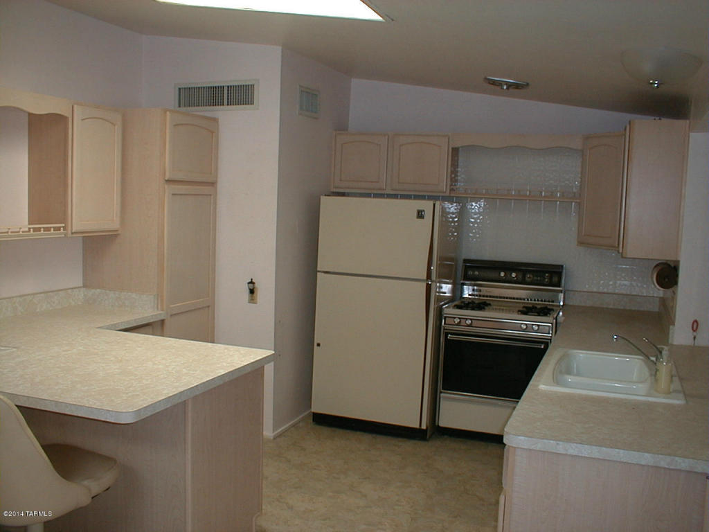9357 E 39th St, Tucson, AZ 85730 photo 2