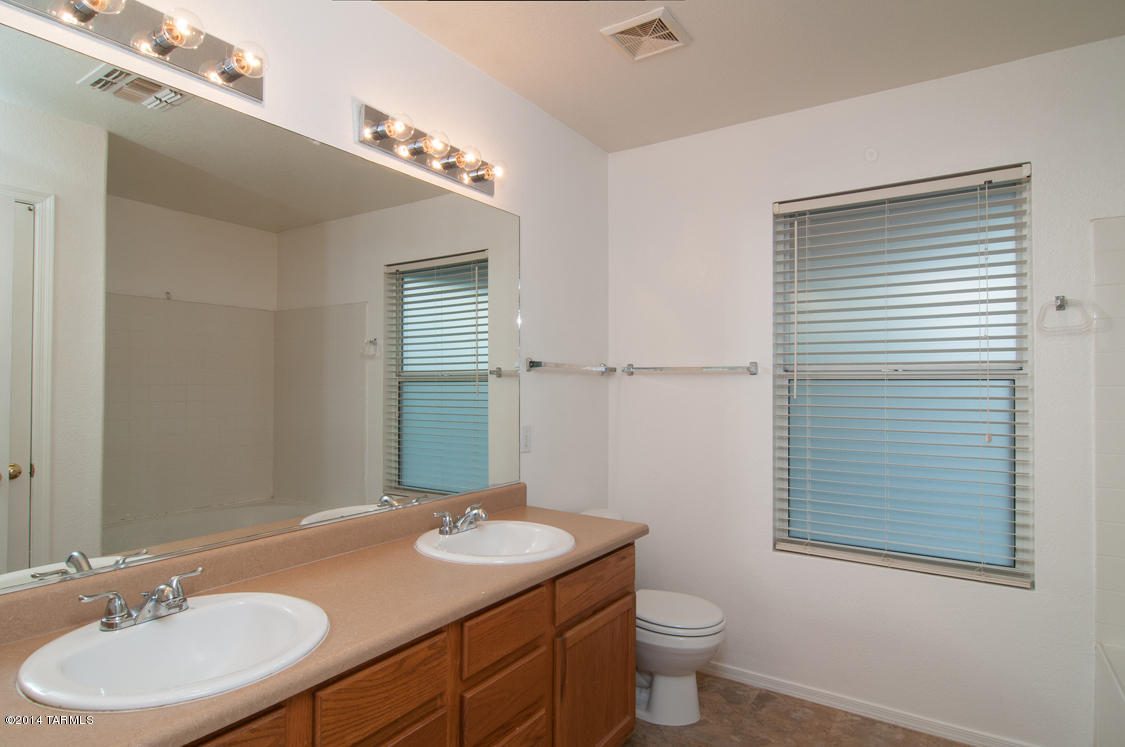 10877 S Sky Kristen Loop, Vail, AZ 85641 photo 10