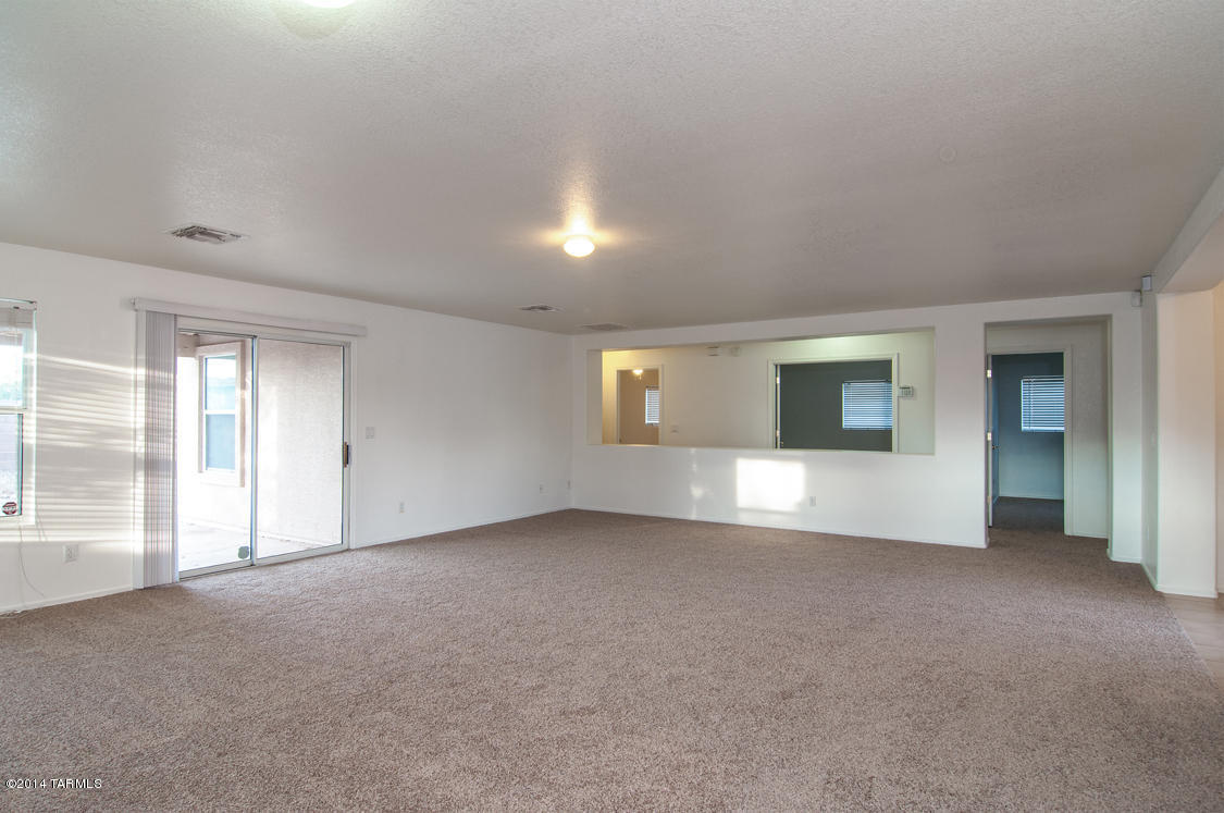 10877 S Sky Kristen Loop, Vail, AZ 85641 photo 2