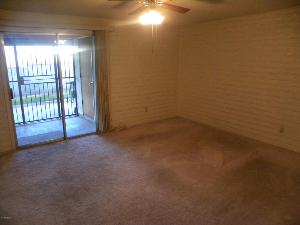 8047 Estes Ln, Tucson, AZ 85710 photo 8