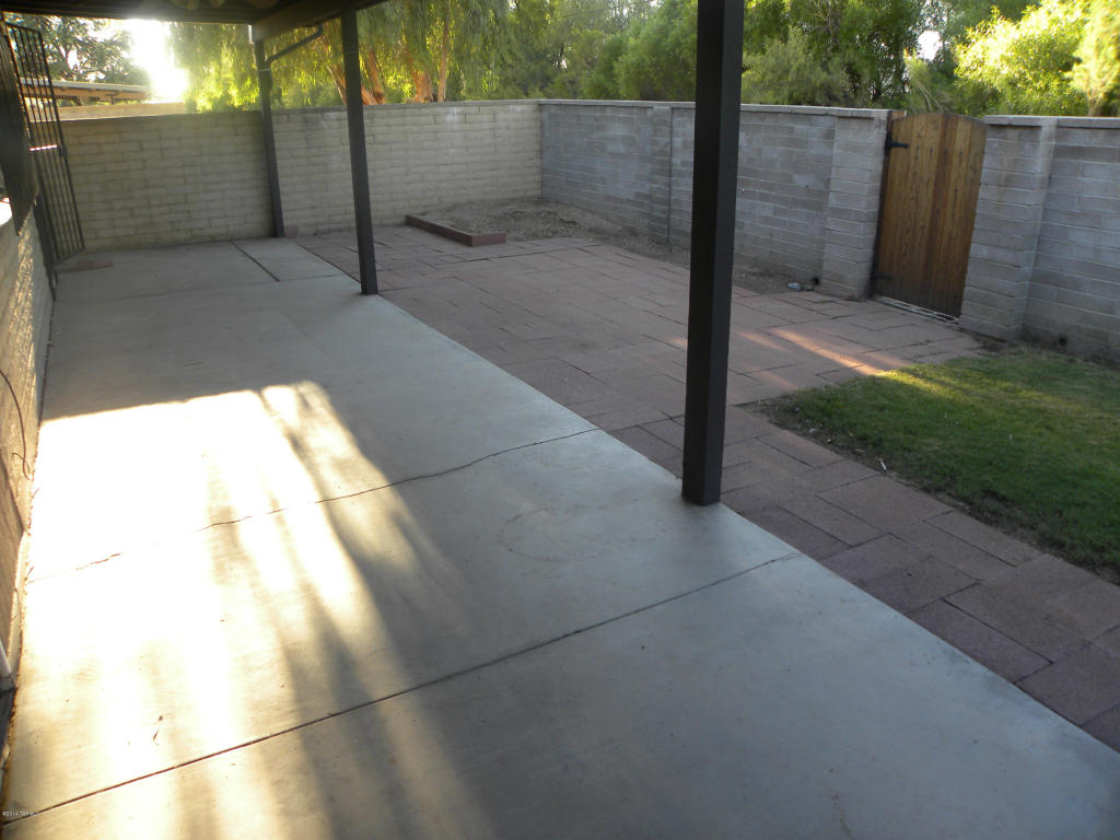 8047 Estes Ln, Tucson, AZ 85710 photo 13