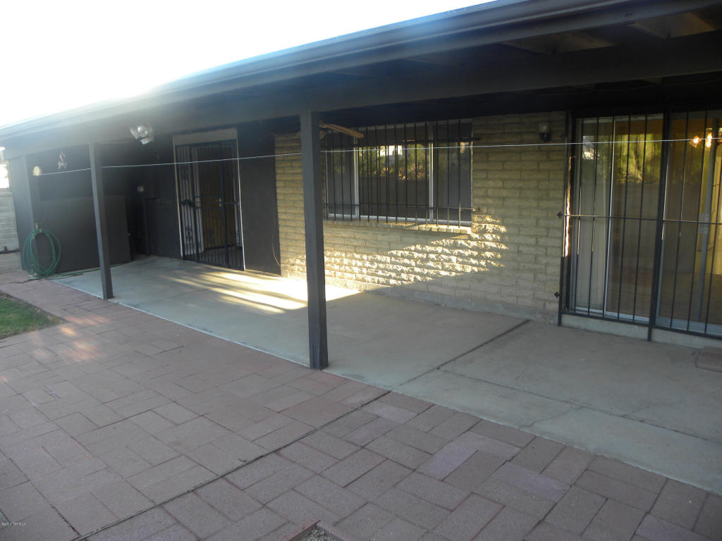 8047 Estes Ln, Tucson, AZ 85710 photo 12