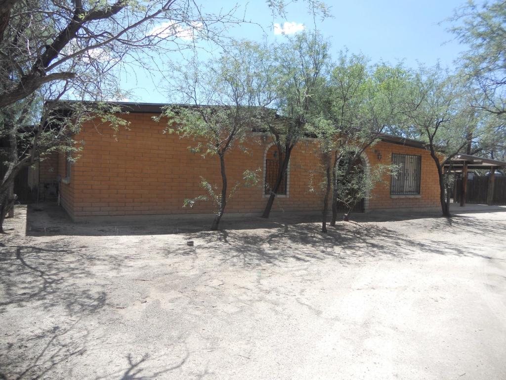 7447 E Cloud Rd, Tucson, AZ 85750 photo 1