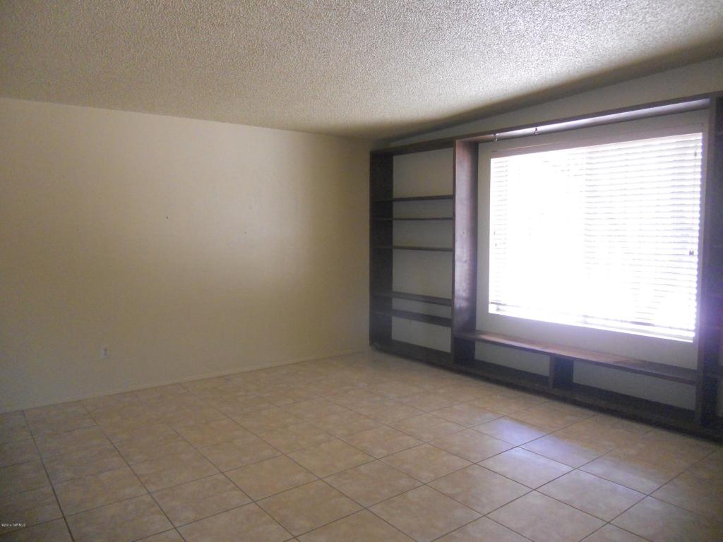 7447 E Cloud Rd, Tucson, AZ 85750 photo 9