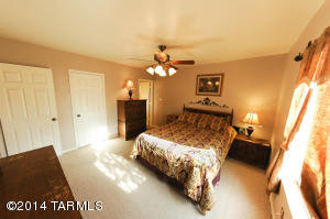 9465 E Simon Pl, Tucson, AZ 85710 photo 13