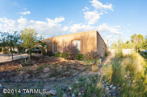 9465 E Simon Pl, Tucson, AZ 85710 photo 4