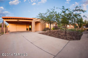 9465 E Simon Pl, Tucson, AZ 85710 photo 2
