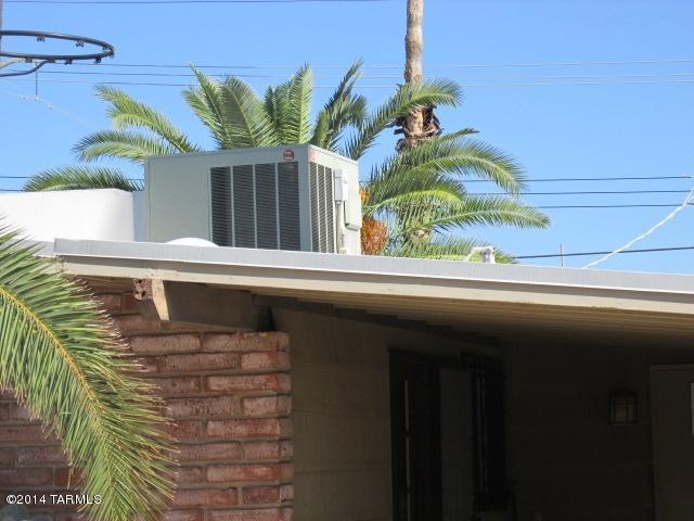 7911 E Julia Pl, Tucson, AZ 85710 photo 3