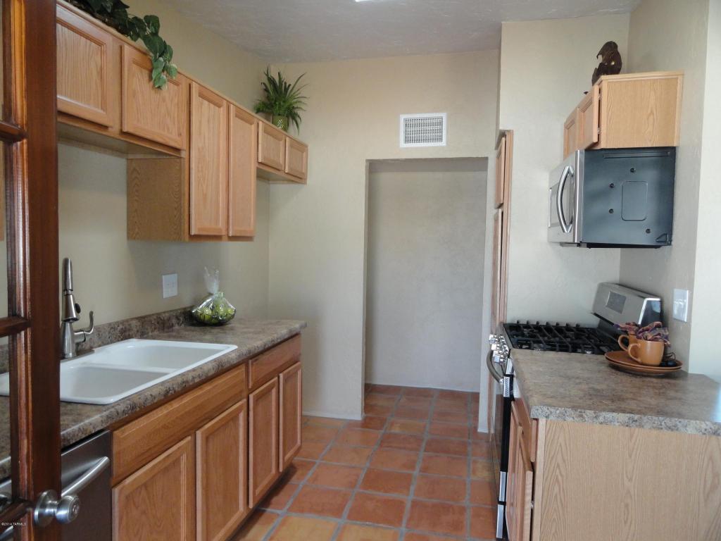 6749 E Lehigh Dr, Tucson, AZ 85710 photo 5