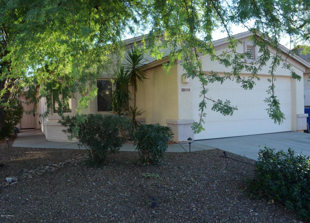 8790 E Chimney Spring Dr, Tucson, AZ 85747 photo 2