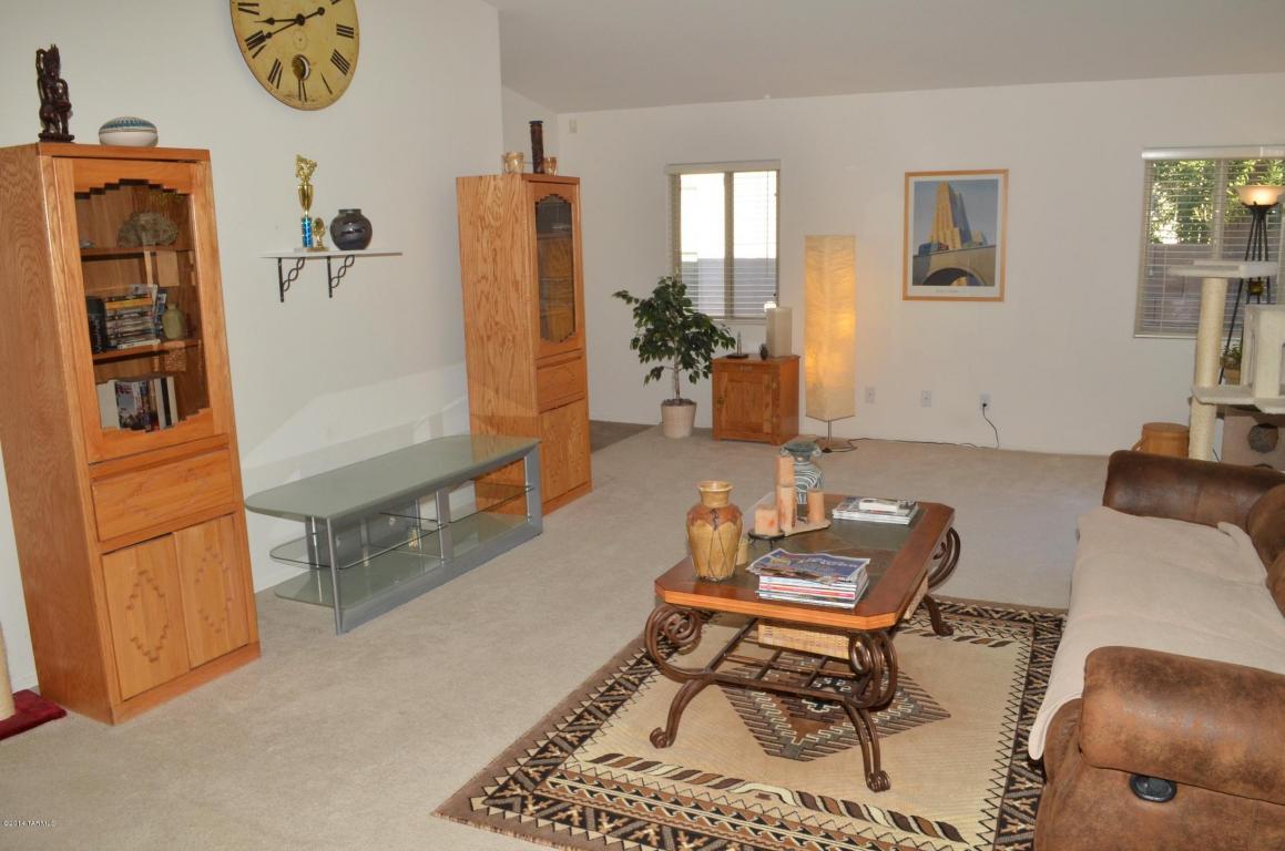 8790 E Chimney Spring Dr, Tucson, AZ 85747 photo 6