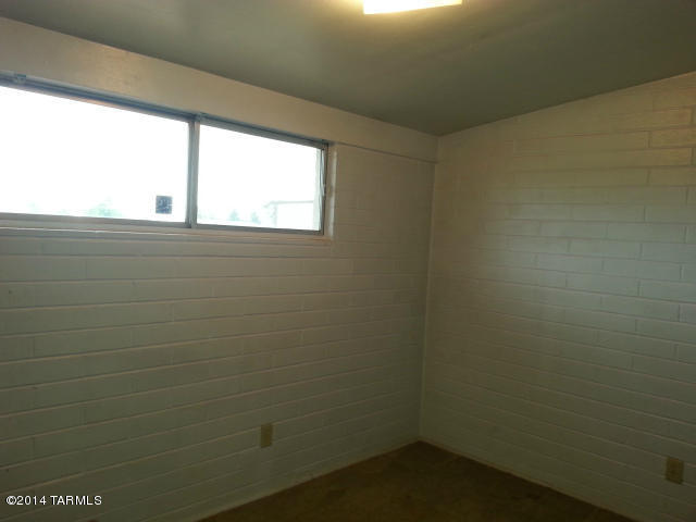 1105 E Christmas Tree Ln, Pearce, AZ 85625 photo 9