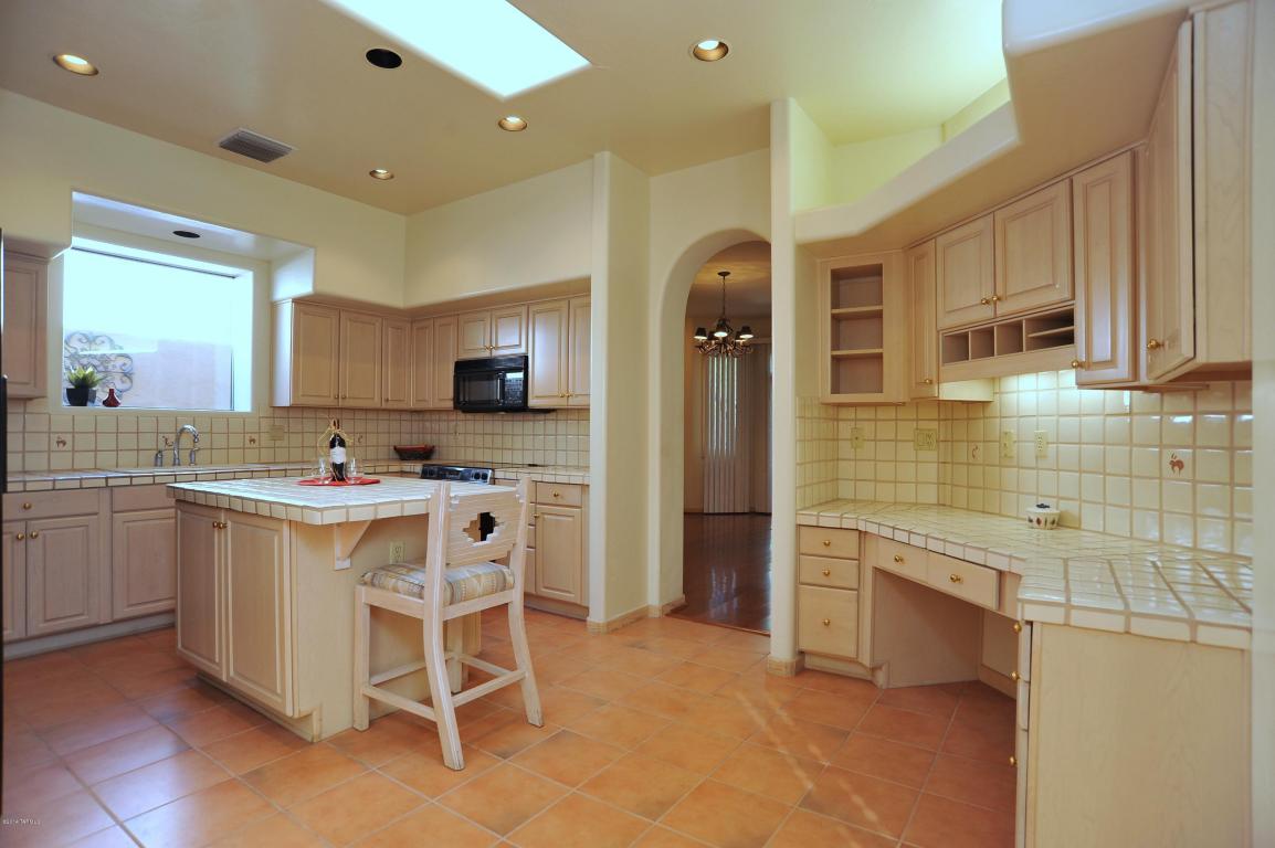 5672 E Circulo Terra, Tucson, AZ 85750 photo 15