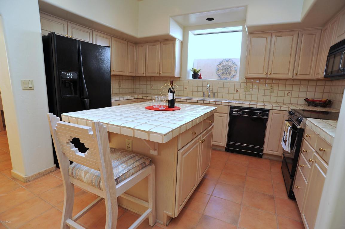 5672 E Circulo Terra, Tucson, AZ 85750 photo 12