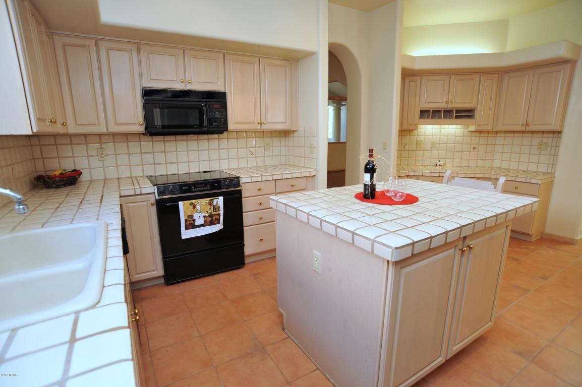 5672 E Circulo Terra, Tucson, AZ 85750 photo 14