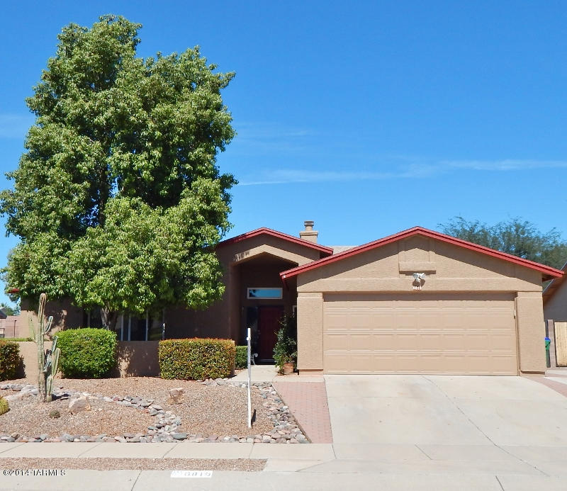 6819 N Dechelly Loop, Tucson, AZ 85741 photo 1