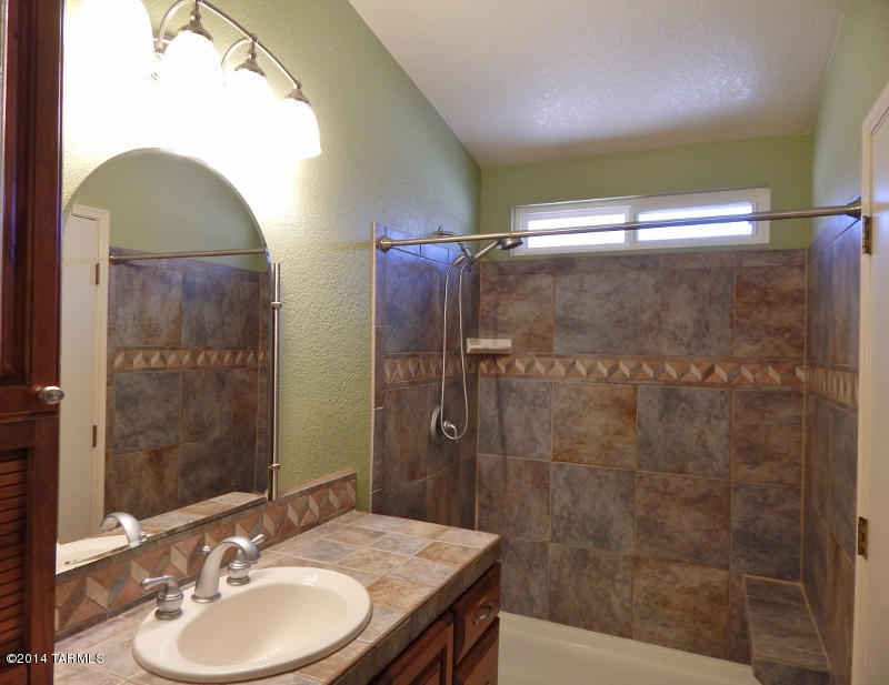 6819 N Dechelly Loop, Tucson, AZ 85741 photo 12